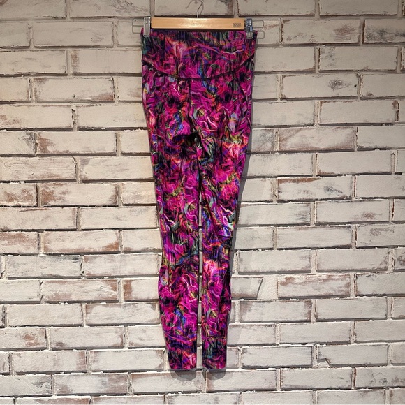 Lululemon base pace high rise leggings hyper flow pink size 4 - Picture 5 of 6